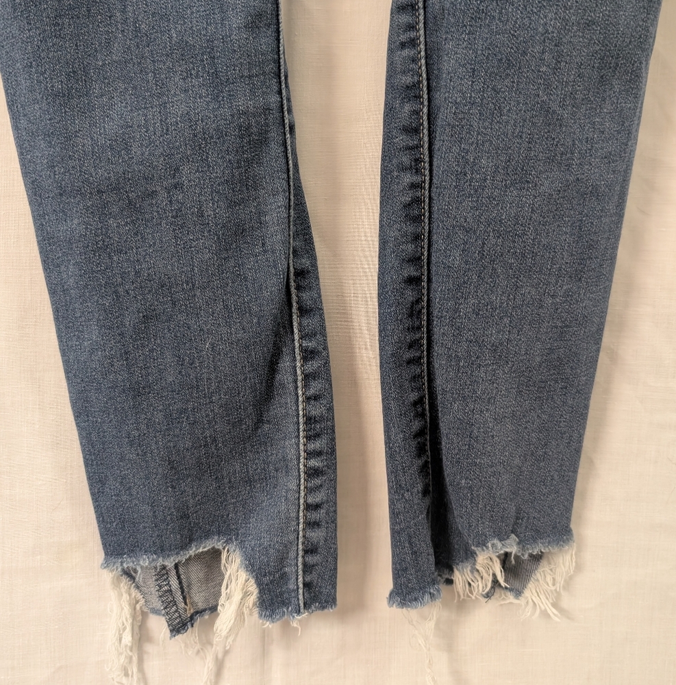 Lucky Brand Lolita Super Skinny Distressed Jeans, Size 0/25 - Picture 11 of 14